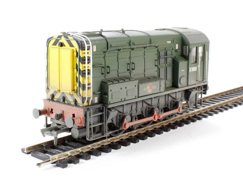 Bachmann 32-117 Class 08 Diesel Shunter D3963 BR Green Wasp Stripes (Weathered) - Chester Model Centre
