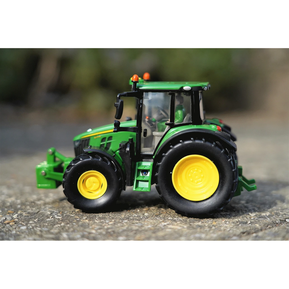 Britains Farm Series 1:32 43248 Scale John Deere 6120M Tractor