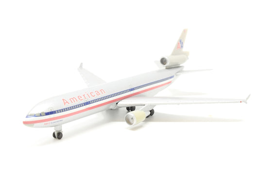 Herpa Wings 1:500 American Airlines McDonnell Douglas MD-11 503389 - Chester Model Centre