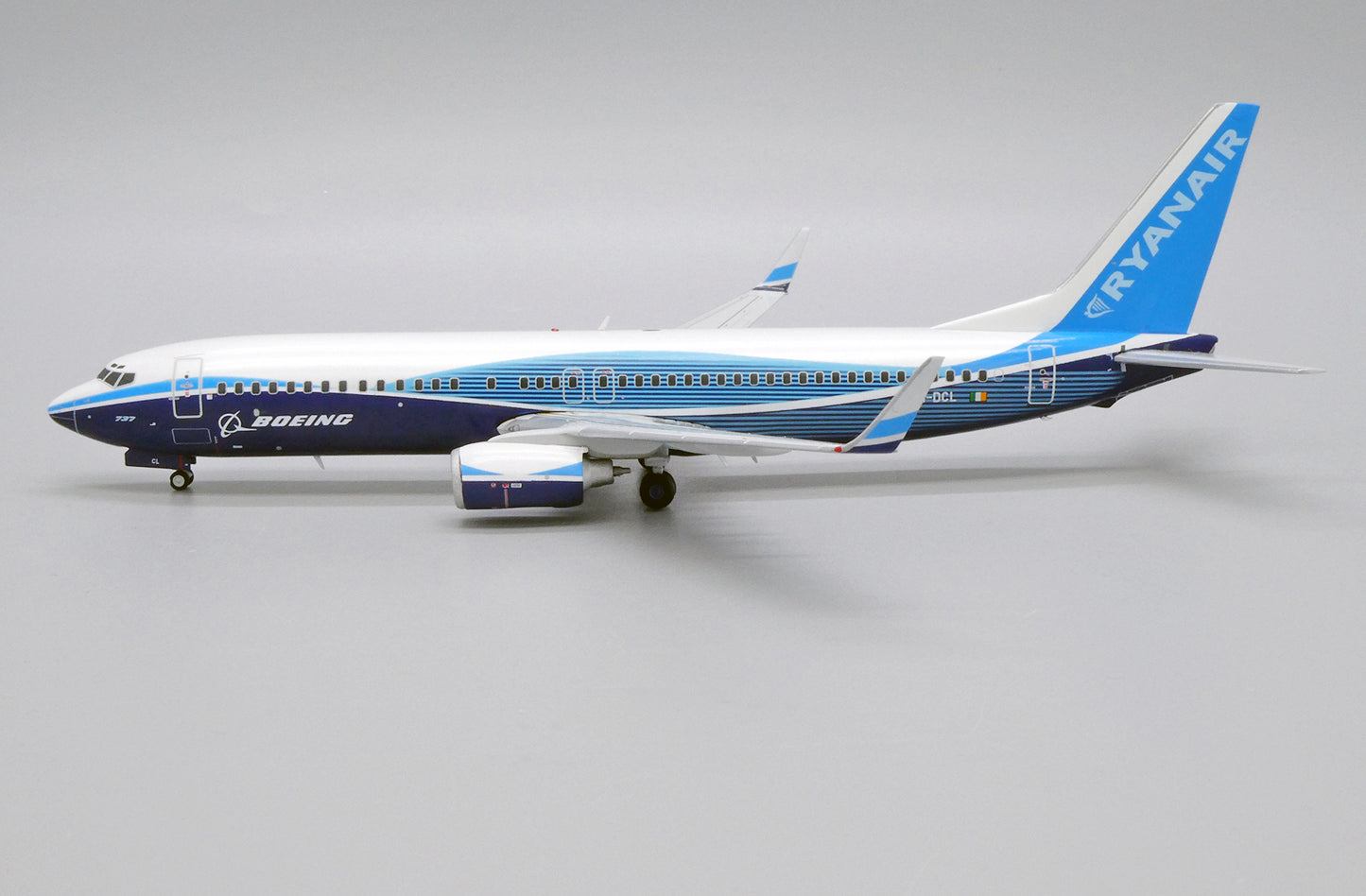 Ryanair 1:250 B737-800 - Chester Model Centre
