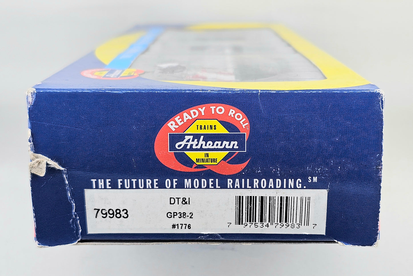 ATHEARN #79983 HO Gauge GP38-2 DT&I #1776 Locomotive (DC)
