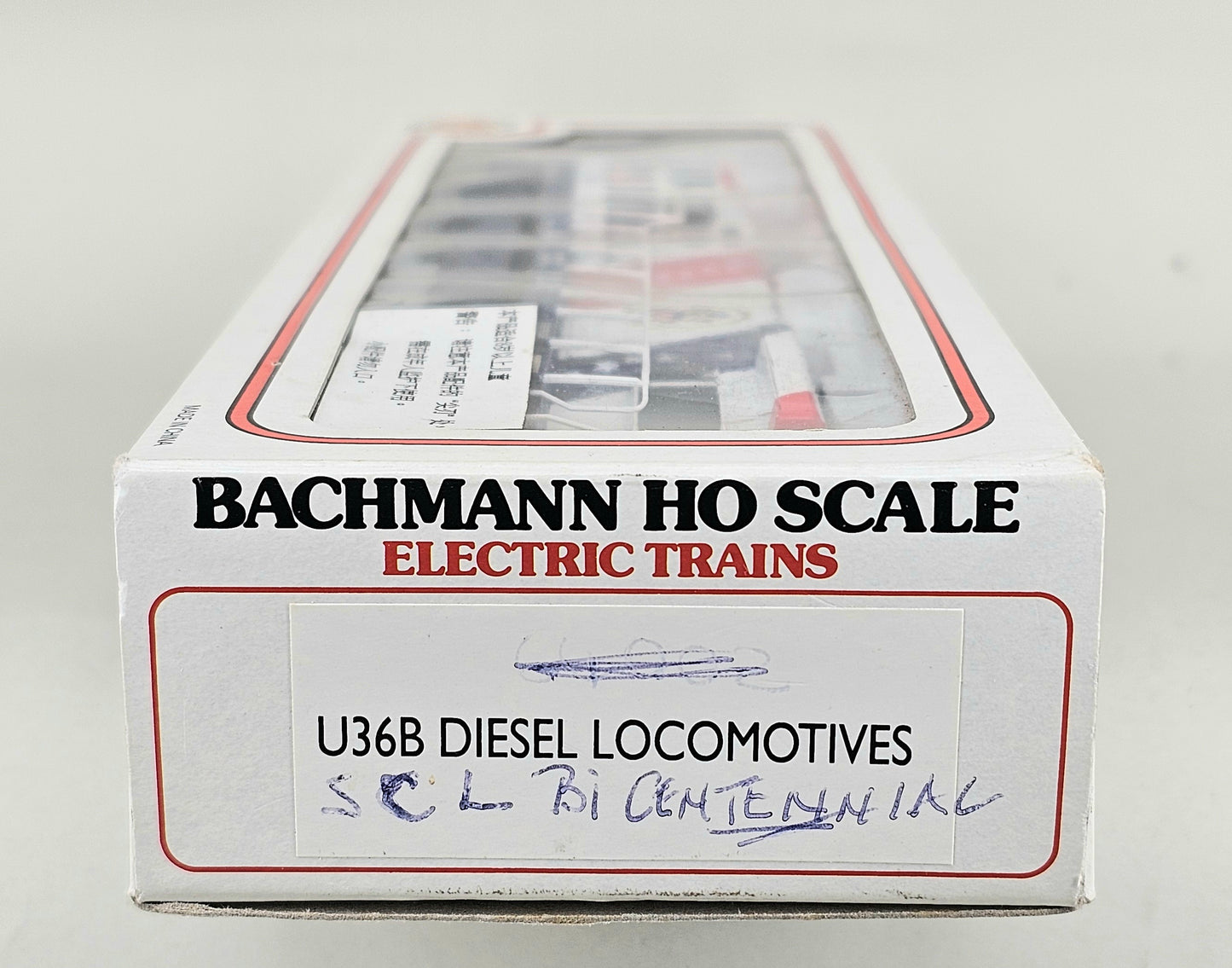BACHMANN HO Scale GE U36B Diesel Locomotive Seaboard Coast Line Bicentennial #1776 with Directional Lights