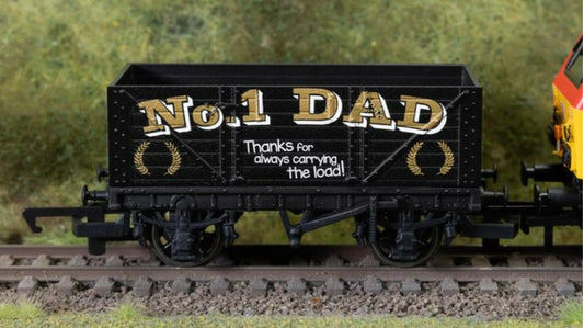 HORNBY R60323 2026 Fathers Day Wagon - Chester Model Centre