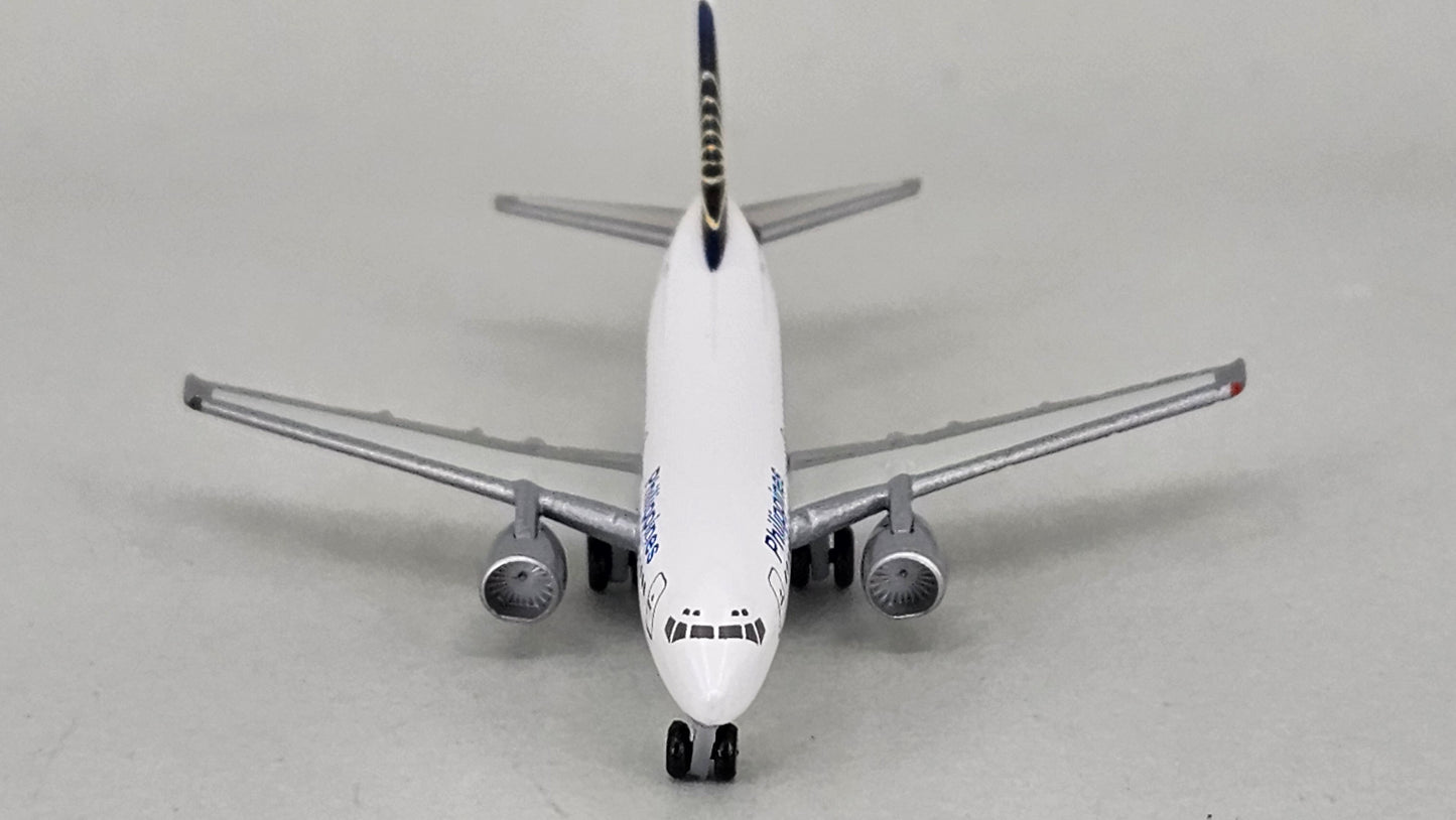 Herpa Wings 500333 Philippines Boeing 737-300 (1:500) - Chester Model Centre