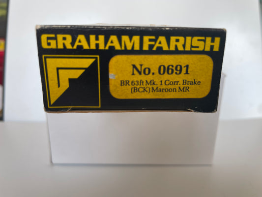 Graham Farish 0691 BR 63ft Mk.1 Corr. Brake BCK Maroon MR - Chester Model Centre