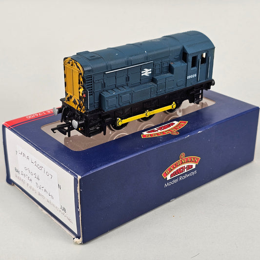 Lima 205107 - OO Gauge Class 09 shunter 09026 BR Blue. Red and yellow HEP cables added to ends. - Chester Model Centre