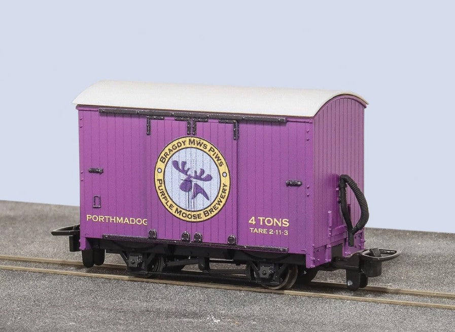 PECO GR-906 Box Van Purple Moose Brewery Porthmadog
