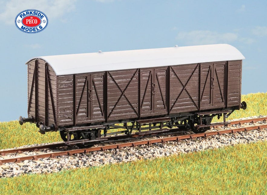 PARKSIDE by PECO PC44 OO Gauge GWR 'Bloater' Fish Van (Dia S8) - Chester Model Centre