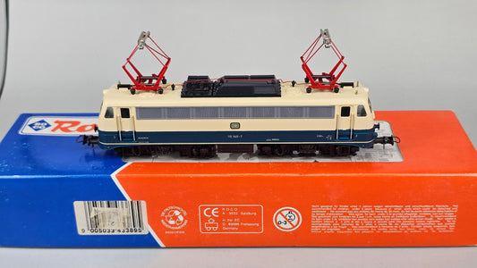 Roco 43389 BR 110 Electric Locomotive Blue/Cream - Chester Model Centre