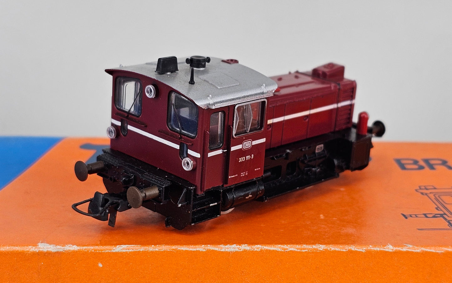Roco 43477 BR 333 Diesel Shunting Locomotive Old Red Livery - Chester Model Centre