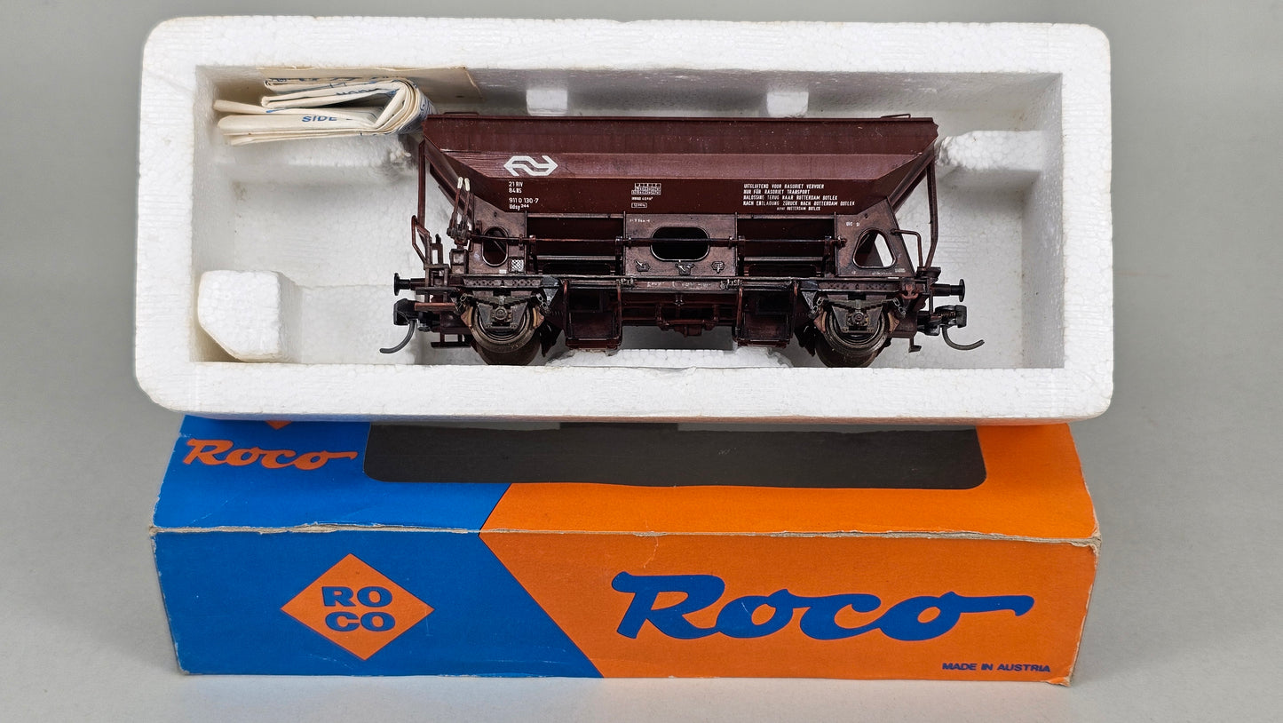 Roco 44341A Four-wheel Self-unloading Hopper Wagon - Chester Model Centre