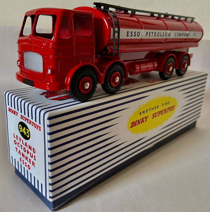 Atlas Dinky Toys Reproduction 943 Leyland Octopus Tanker - "ESSO" Diecast Model - Chester Model Centre