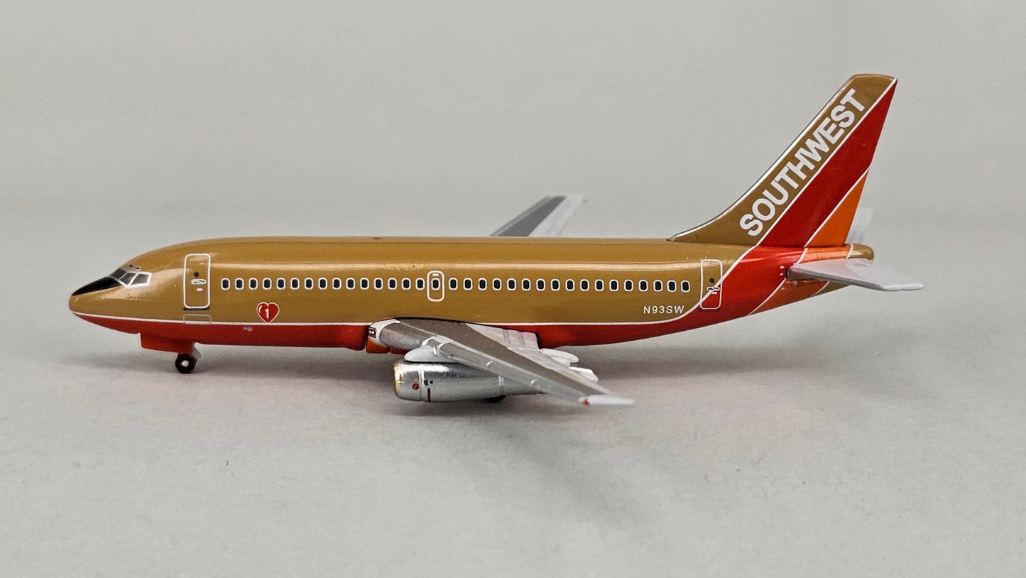 Gemini Jets 1:400 Scale Boeing 737-200 'Southwest Airlines' Model Aircraft. Reg No.N93SW - Chester Model Centre