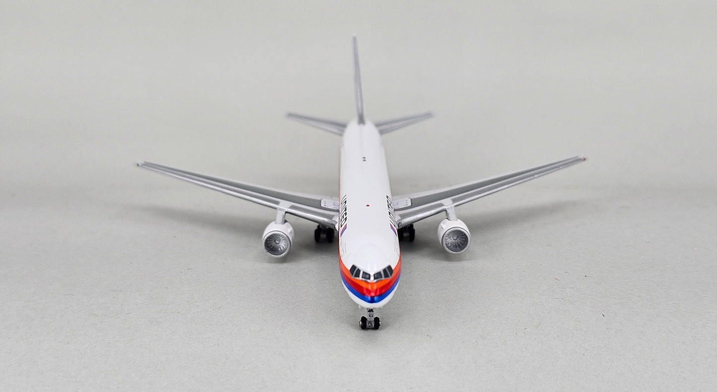 Gemini Jets II Limited Edition 1:400 Scale Die-cast United Airlines 767-300 Model Aircraft Reg: N647UA - Chester Model Centre