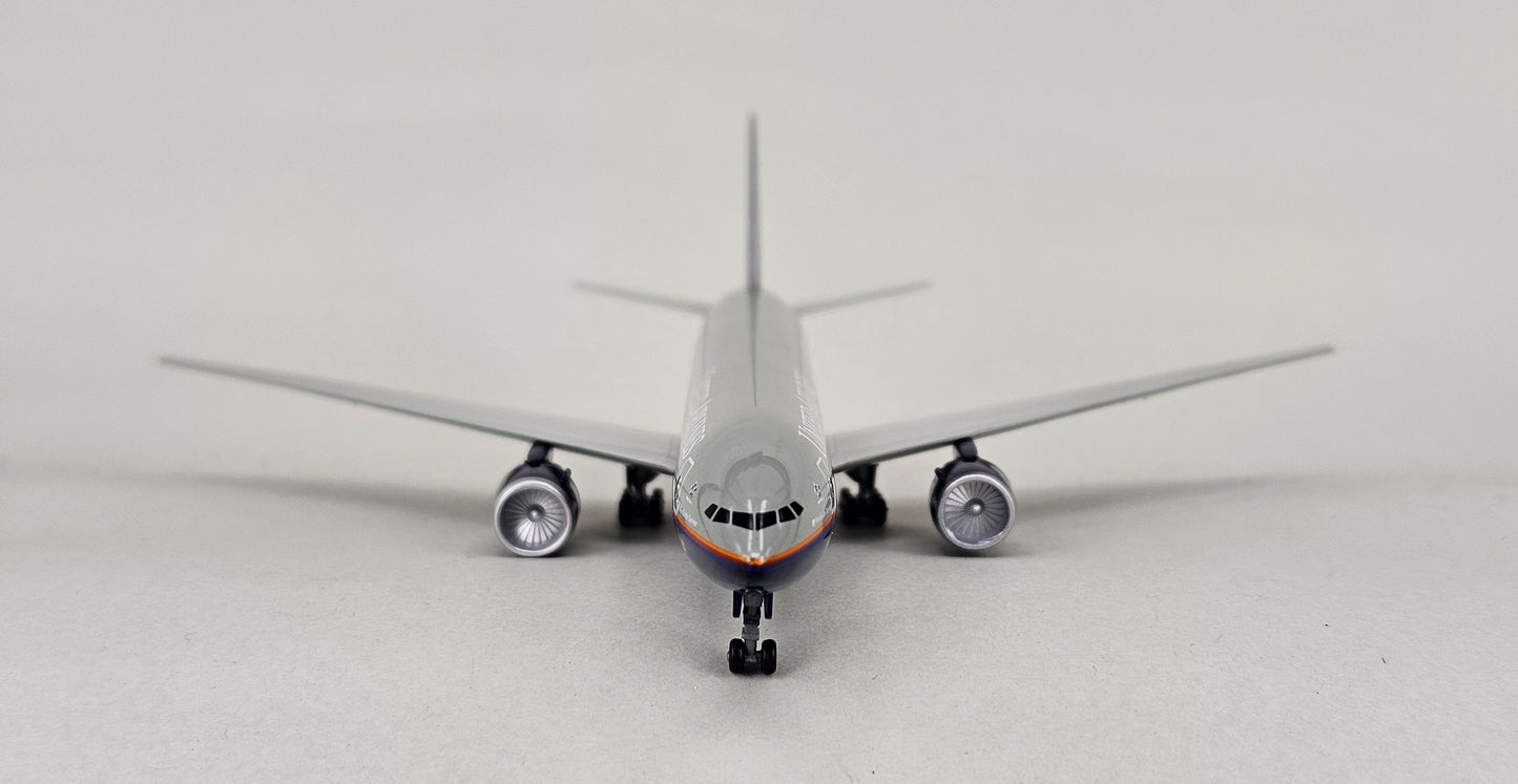 Dragon Wings Premiere Collection 1:400 Scale Die-cast B777-222 United Airlines 'Etops' Model Aircraft Reg:N772UA - Chester Model Centre