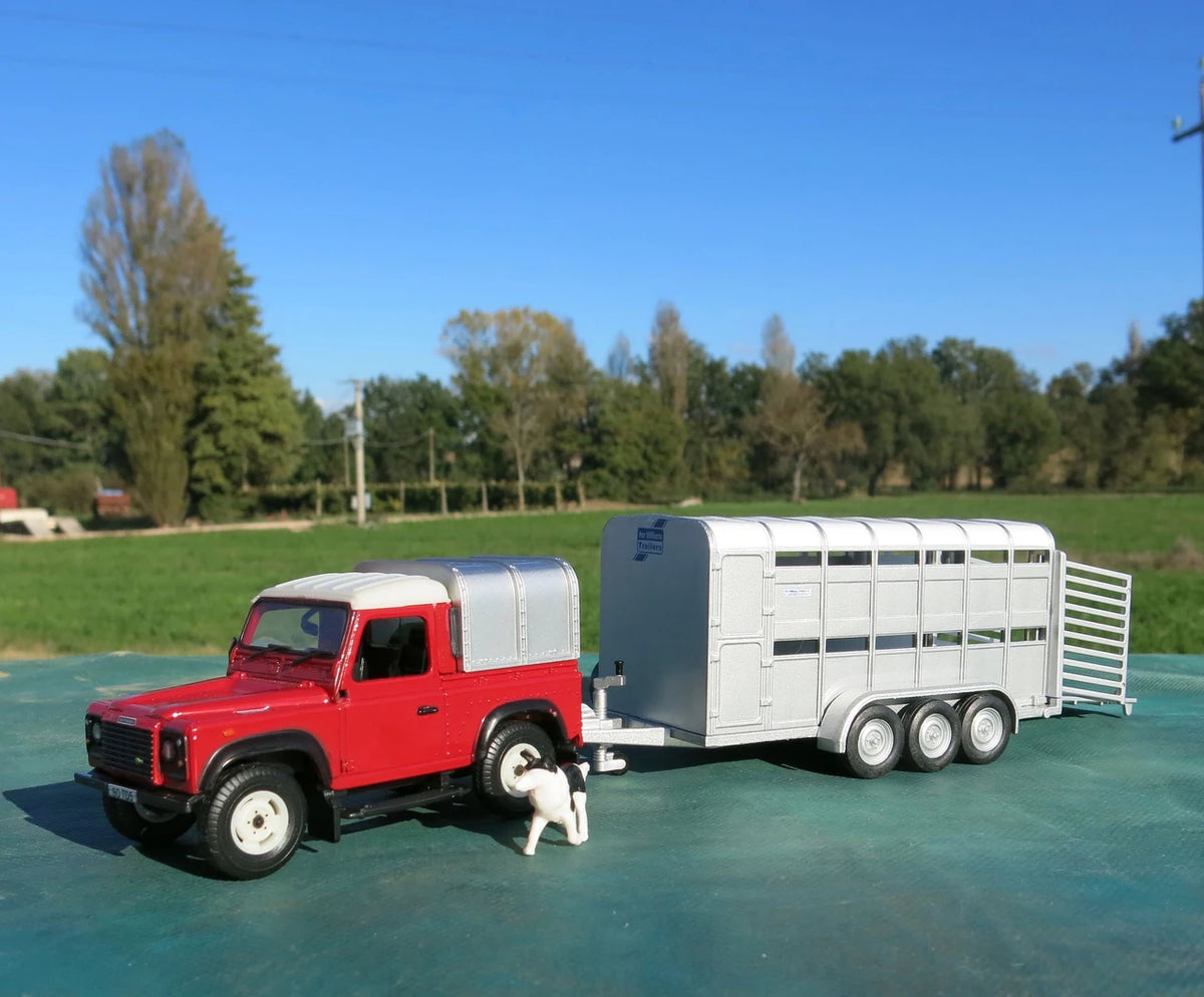 Britains Farm Series 1:32 Scale 43138A2 Land Rover Sheep Farmer Set