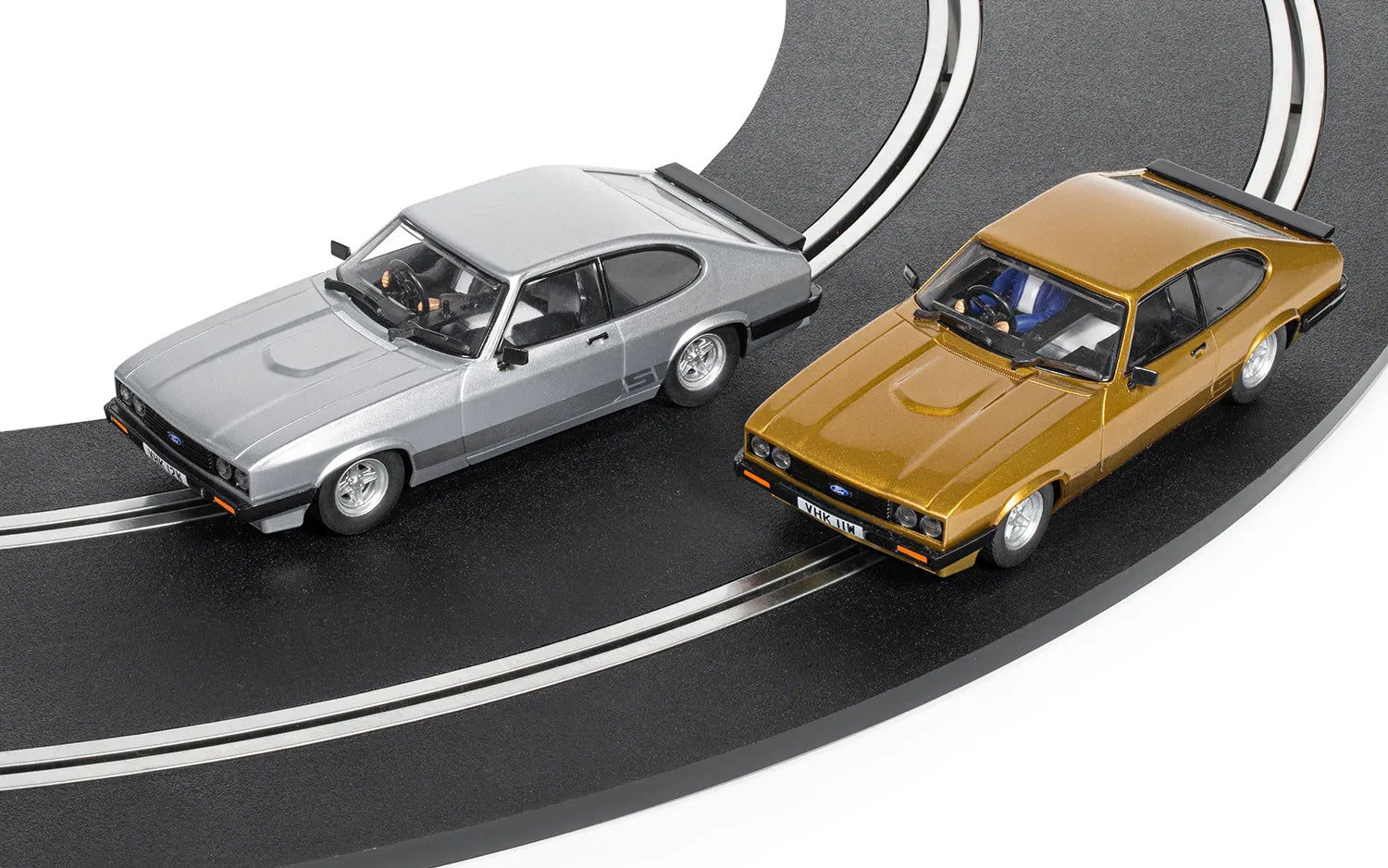 Scalextric C4642 - The Professionals CI5 / Ford Capri MKIII Twin
