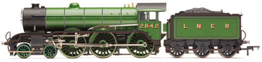 Hornby R3447 LNER 2842 4-6-0 B17 Kilverstone Hall