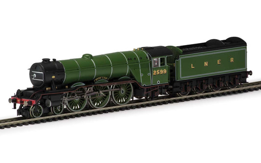 Hornby R3132 LNER 2599 4-6-2 Class A3 'Book Law'