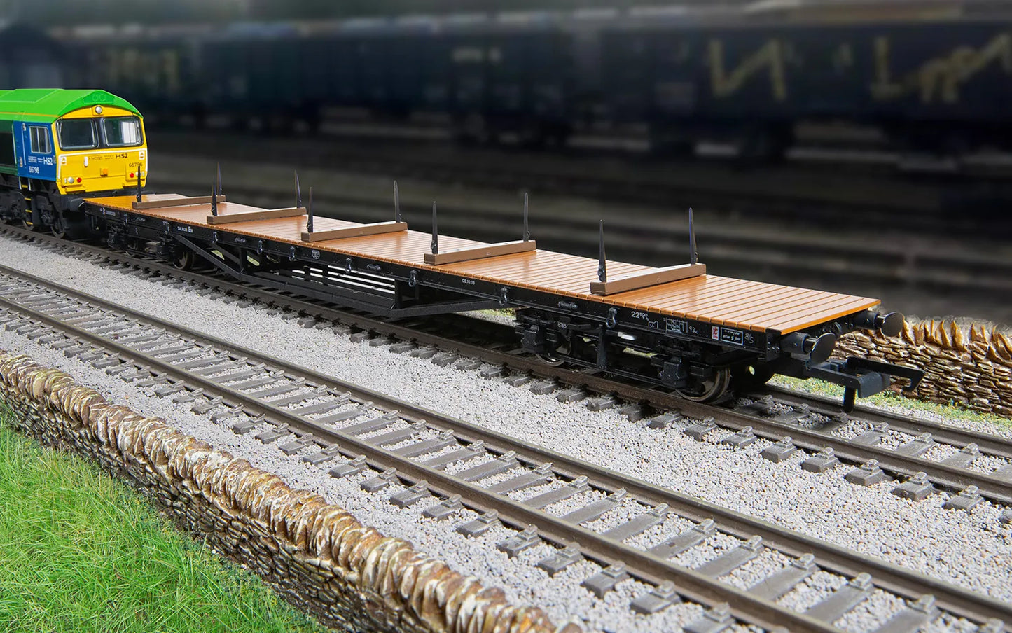 R60203 Hornby BR YMO 'Salmon' bogie wagon Running number DB996003 - Chester Model Centre