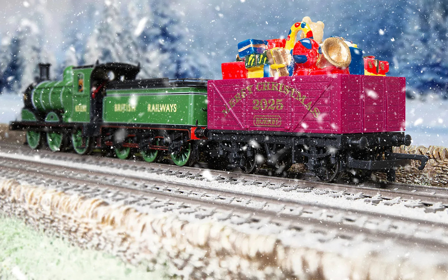 Hornby R60316 7 Plank Wagon Christmas 2025 Limited Edition - Chester Model Centre
