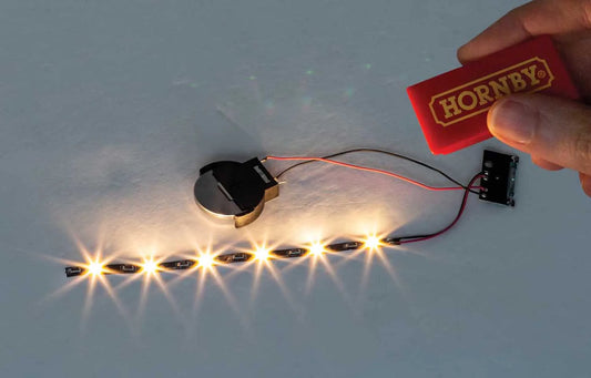 Hornby R7338 Maglight Lighting Unit for 4/6 Wheel Coaches - Chester Model Centre