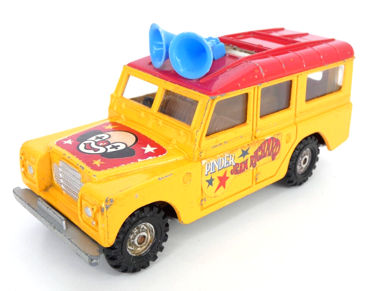 Corgi Land Rover - Pinder - Jean Richards Includes Rocking Horse Figure - Chester Model Centre