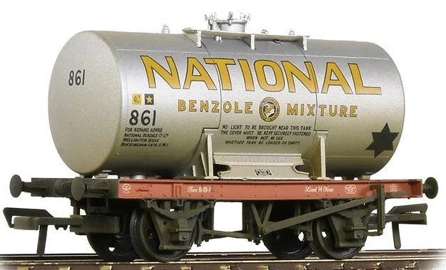 BACHMANN 38-775 14T Anchor-Mounted Tank Wagon 'Benzene' - Chester Model Centre