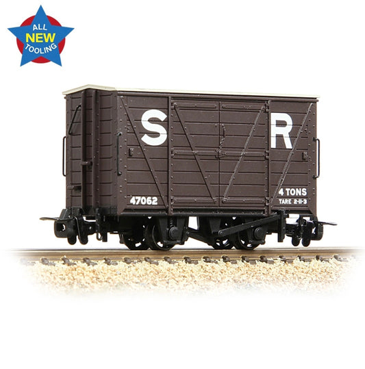 Bachmann 009 393-126 RNAD Box Van SR Brown - Chester Model Centre