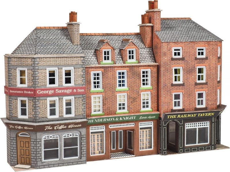 Low Relief Pub & Shops - Chester Model Centre