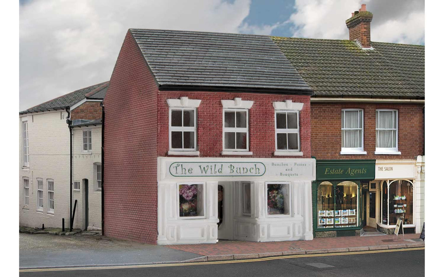 Hornby R9831 OO Gauge The Wild Bunch Florists - Chester Model Centre