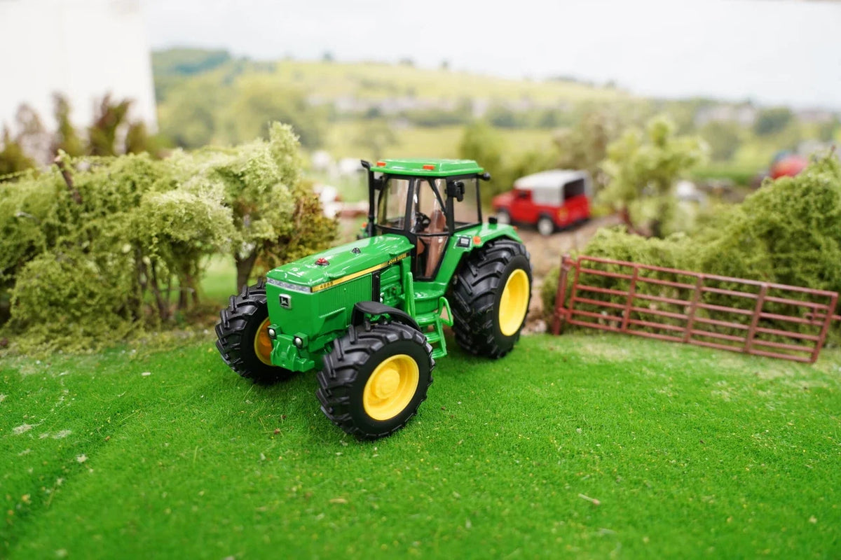 Britains Farm Series 1:32 Scale 43407 John Deere 4955 (Euro Spec) - Chester Model Centre