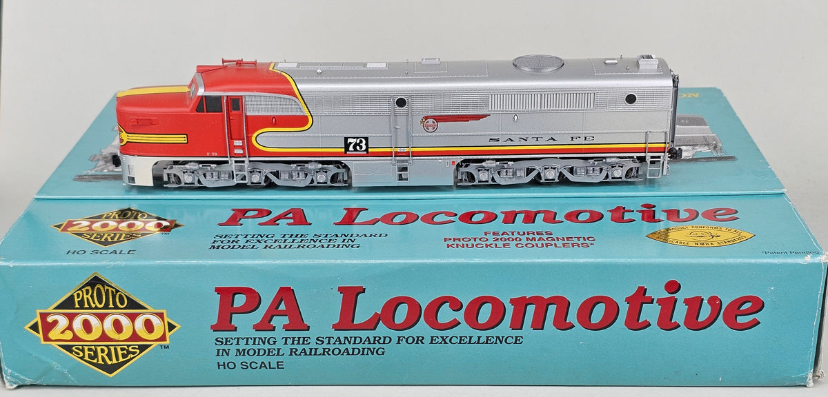 PROTO 2000 SERIES HO Scale Item:21569 PA Locomotive AT&SF #73 in Warbonnet Silver/Red Livery (DC Only) - Chester Model Centre