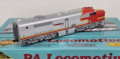 PROTO 2000 SERIES HO Scale Item:21569 PA Locomotive AT&SF #73 in Warbonnet Silver/Red Livery (DC Only) - Chester Model Centre