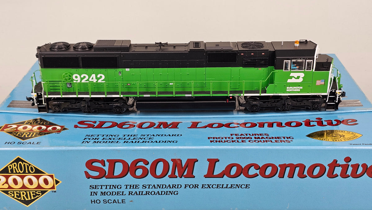 PROTO 2000 SERIES HO Scale Item:30157 SD60M Burlington Northern Locomotive #9242 in Green/Black Livery (DC Only) - Chester Model Centre