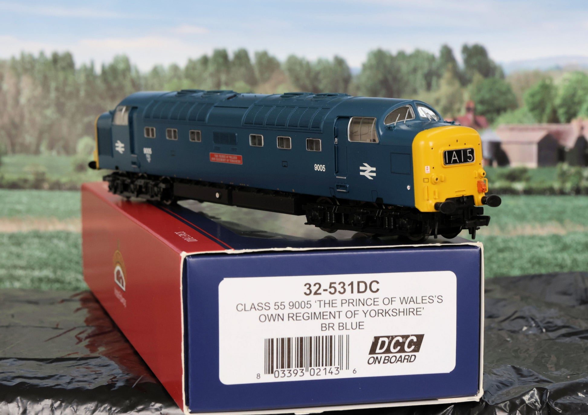 Bachmann 32-531DC Class 55 9005 'The Prince of Wales's Own Regiment of Yorkshire' BR Blue - DCC Sound Fitted - Chester Model Centre