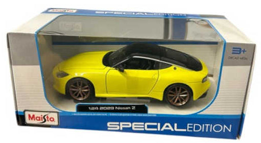 Maisto 1/24 Scale Diecast 32904 - 2023 Nissan Z - Yellow - Chester Model Centre