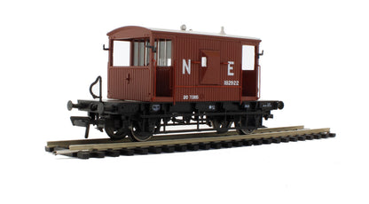 37-529A Bachmann Branch line 20T Brake Van LNER Oxide - Chester Model Centre