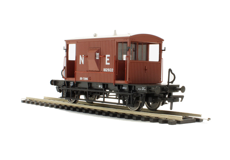37-529A Bachmann Branch line 20T Brake Van LNER Oxide - Chester Model Centre