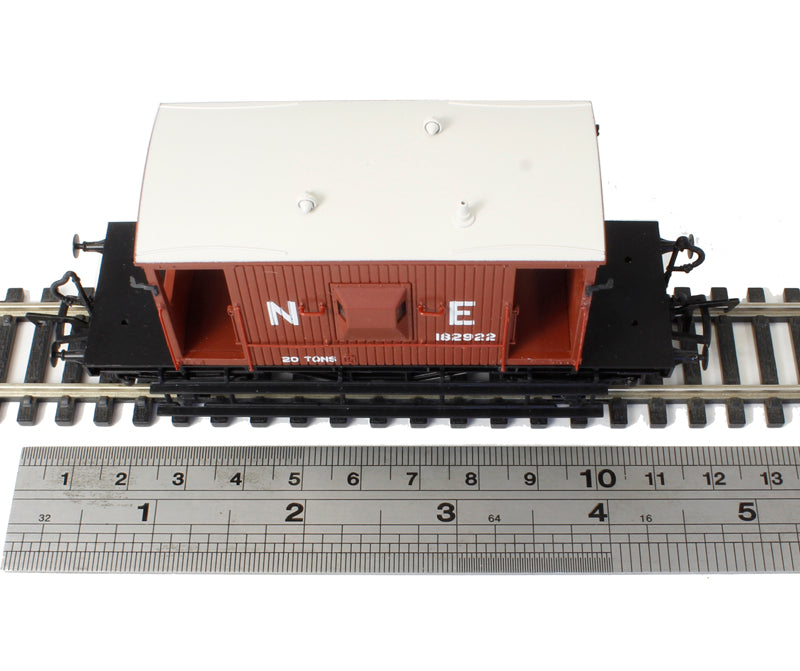 37-529A Bachmann Branch line 20T Brake Van LNER Oxide - Chester Model Centre