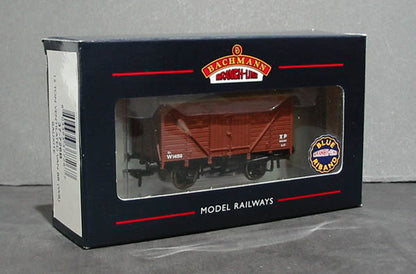 Bachmann Branch line 37-726 12 Ton Ventilated Van BR Brown - Chester Model Centre