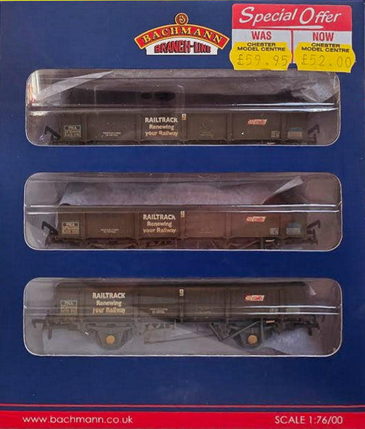 Bachmann 38-105 Triple Pack PNA 5-Rib Wagon-Railtrack Weathered - Chester Model Centre