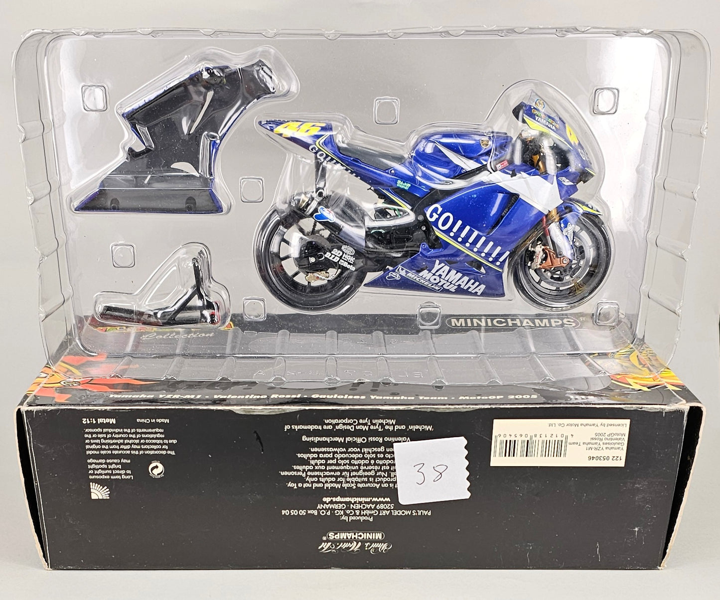 MINICHAMPS 122 053046 - 1/12 Scale Die-Cast YAMAHA YZR-M1 Gauloises Yamaha Team Valentino Rossi MotoGP 2005 - Chester Model Centre