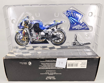 MINICHAMPS 122 043046 - 1/12 Scale Die-Cast YAMAHA YZR-M1 Gauloises Fortuna Yamaha Team Valentino Rossi MotoGP 2004 - Chester Model Centre