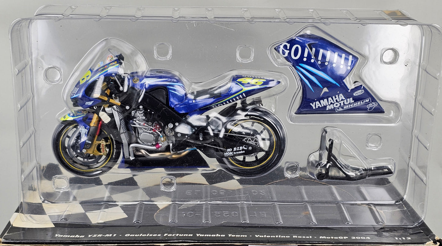 MINICHAMPS 122 043046 - 1/12 Scale Die-Cast YAMAHA YZR-M1 Gauloises Fortuna Yamaha Team Valentino Rossi MotoGP 2004 - Chester Model Centre
