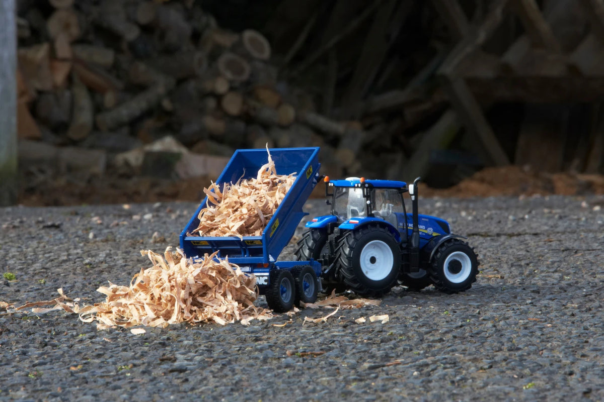 Britains Farm Series 1:32 Scale 43268 New Holland T6 Tractor with Trailer Play Set