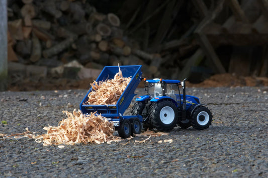 Britains Farm Series 1:32 Scale 43268 New Holland T6 Tractor with Trailer Play Set - Chester Model Centre
