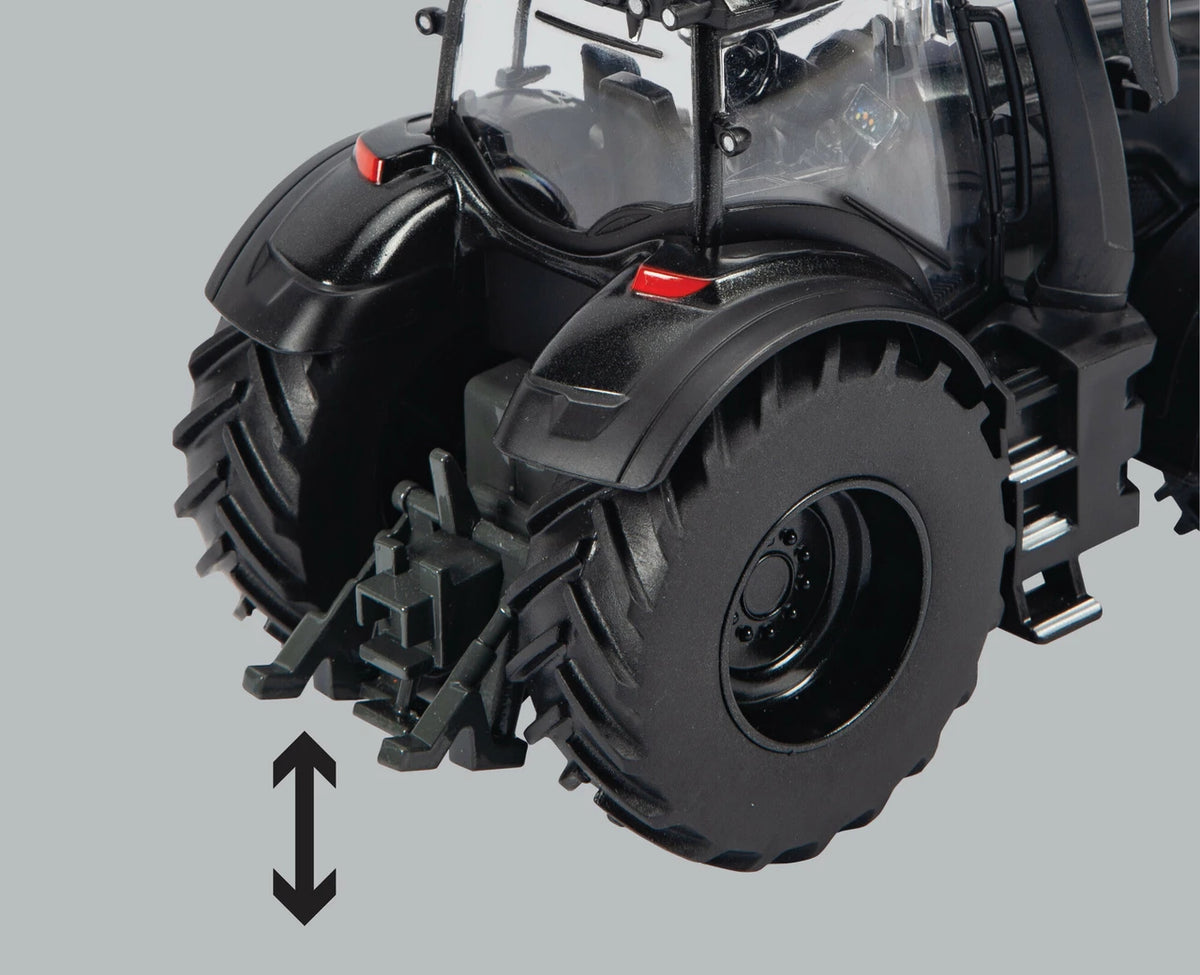 Britains Farm Series 1:32 Scale 43309 Valtra Q305