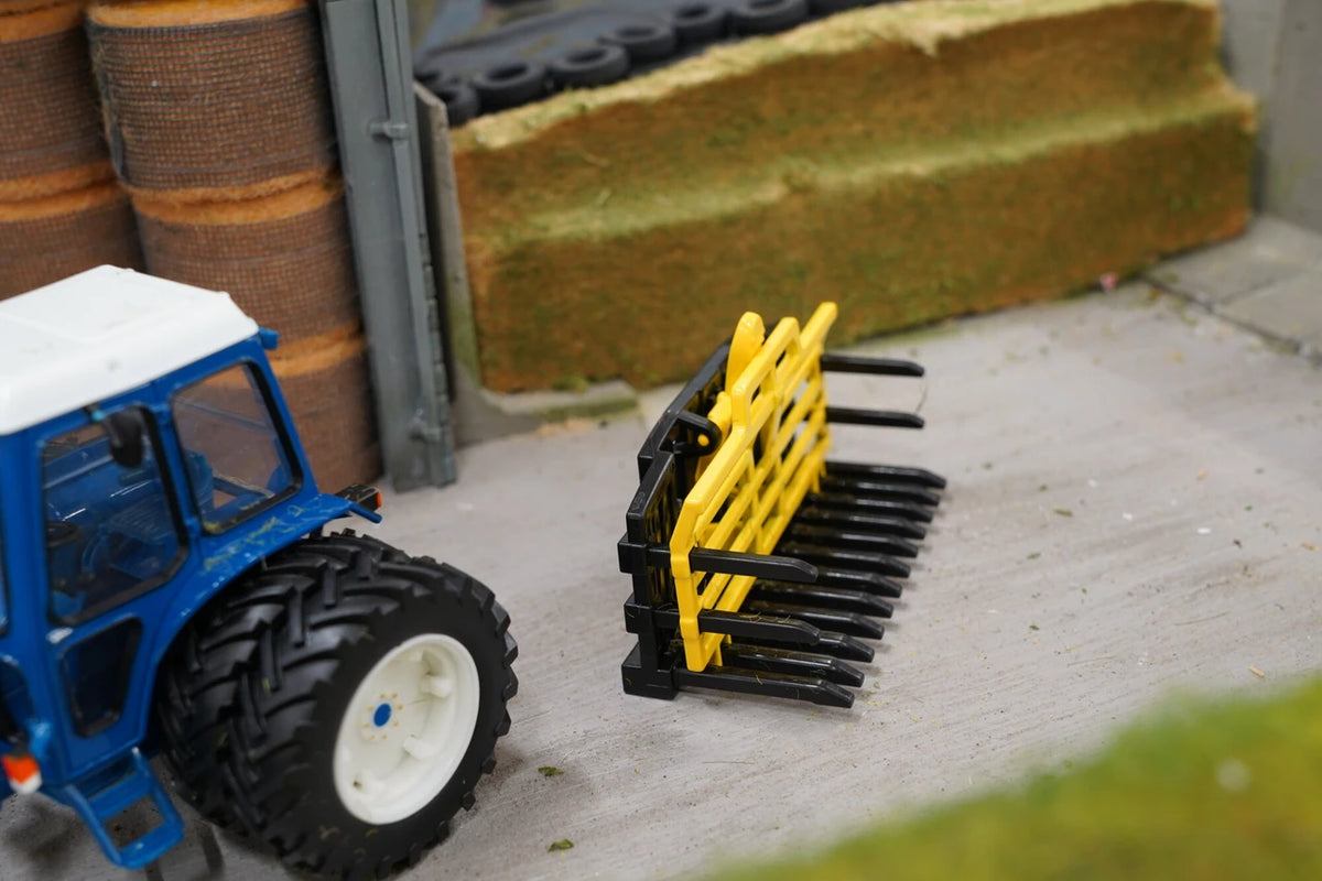 Britains Farm Series 1:32 Scale 43369 Britains Buck Rake