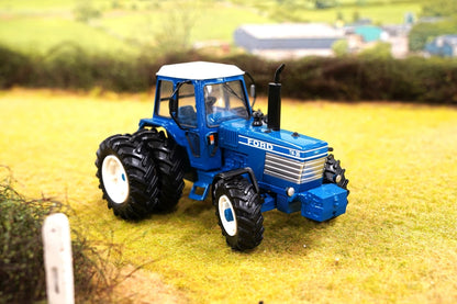 Britains Farm Series 1:32 Scale 43394 Ford TW35 with Dual Wheels